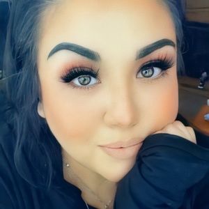 Meet your Posher, Karina